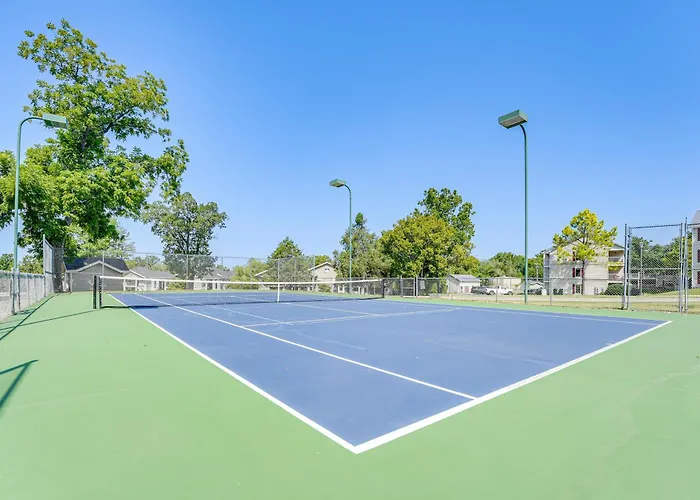 Pristine Holiday Hills Resort Condo In Branson!